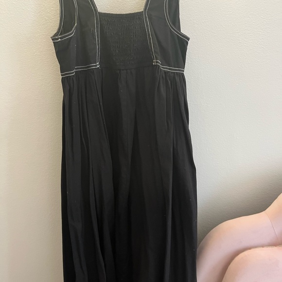 Black Sleeveless Maxi Dress with White Contrast Stitching - Picture 7 of 8
